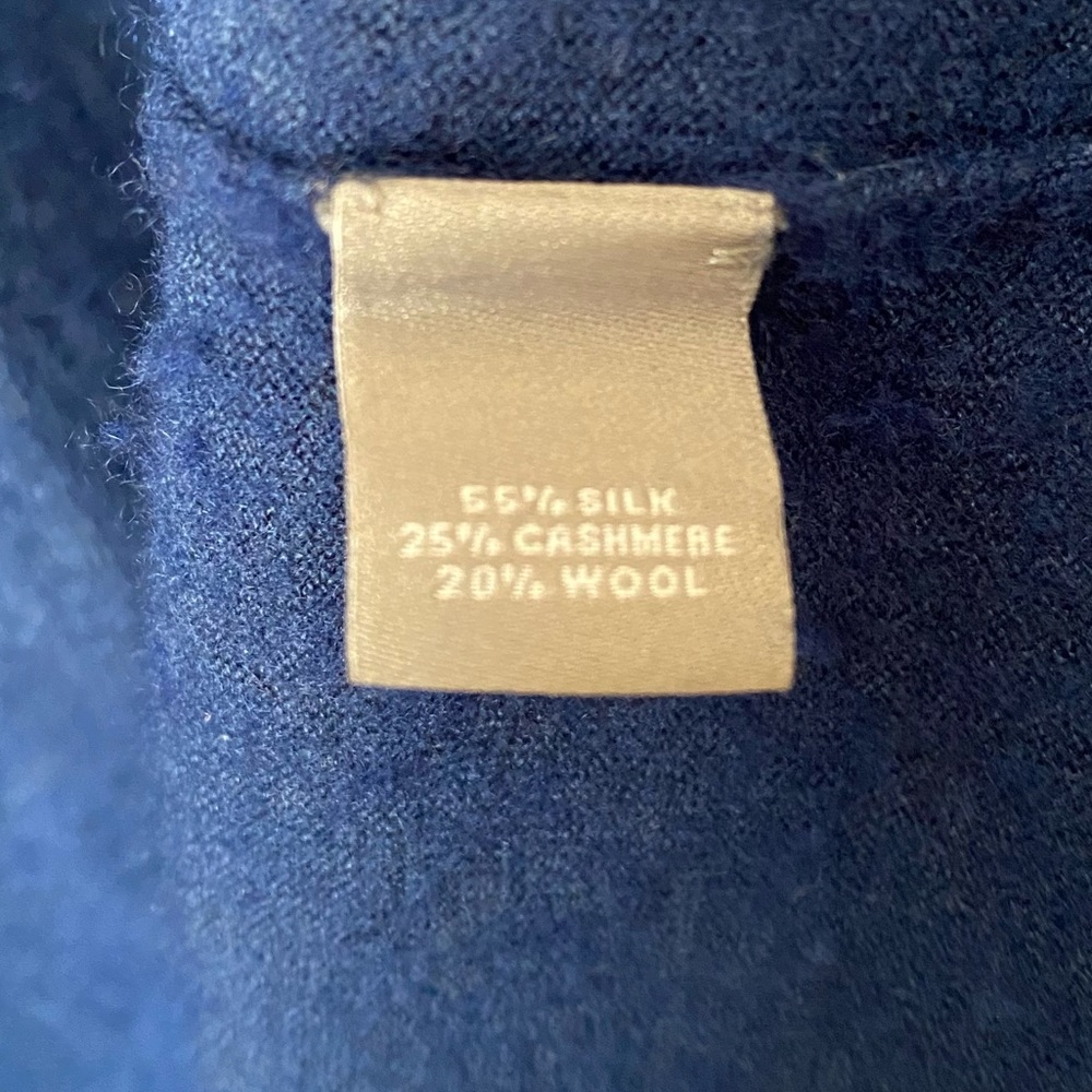 Neiman Marcus $250 Scoop Neck Sweater Size L Blue Silk Cashmere Sweater Weather - Picture 5 of 8